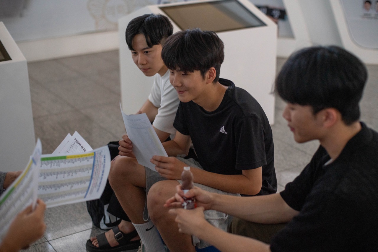 허들링 활동 사진