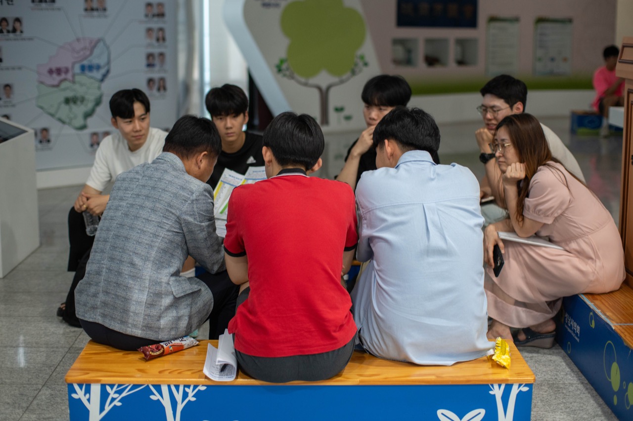 허들링 활동 사진