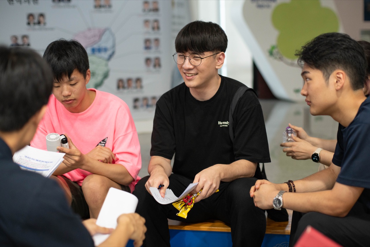 허들링 활동 사진